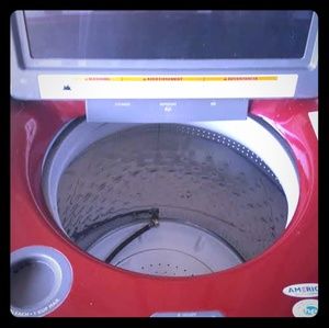 Large capacity Washer. Used for less than 1 year